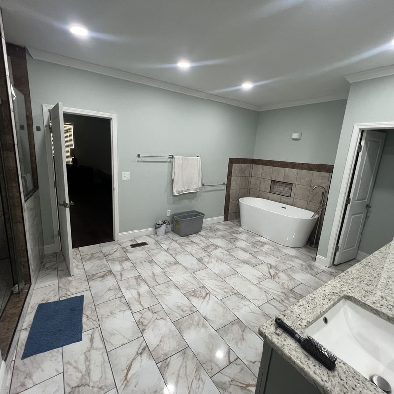 Luxury Bathroom with Soaking Tub
