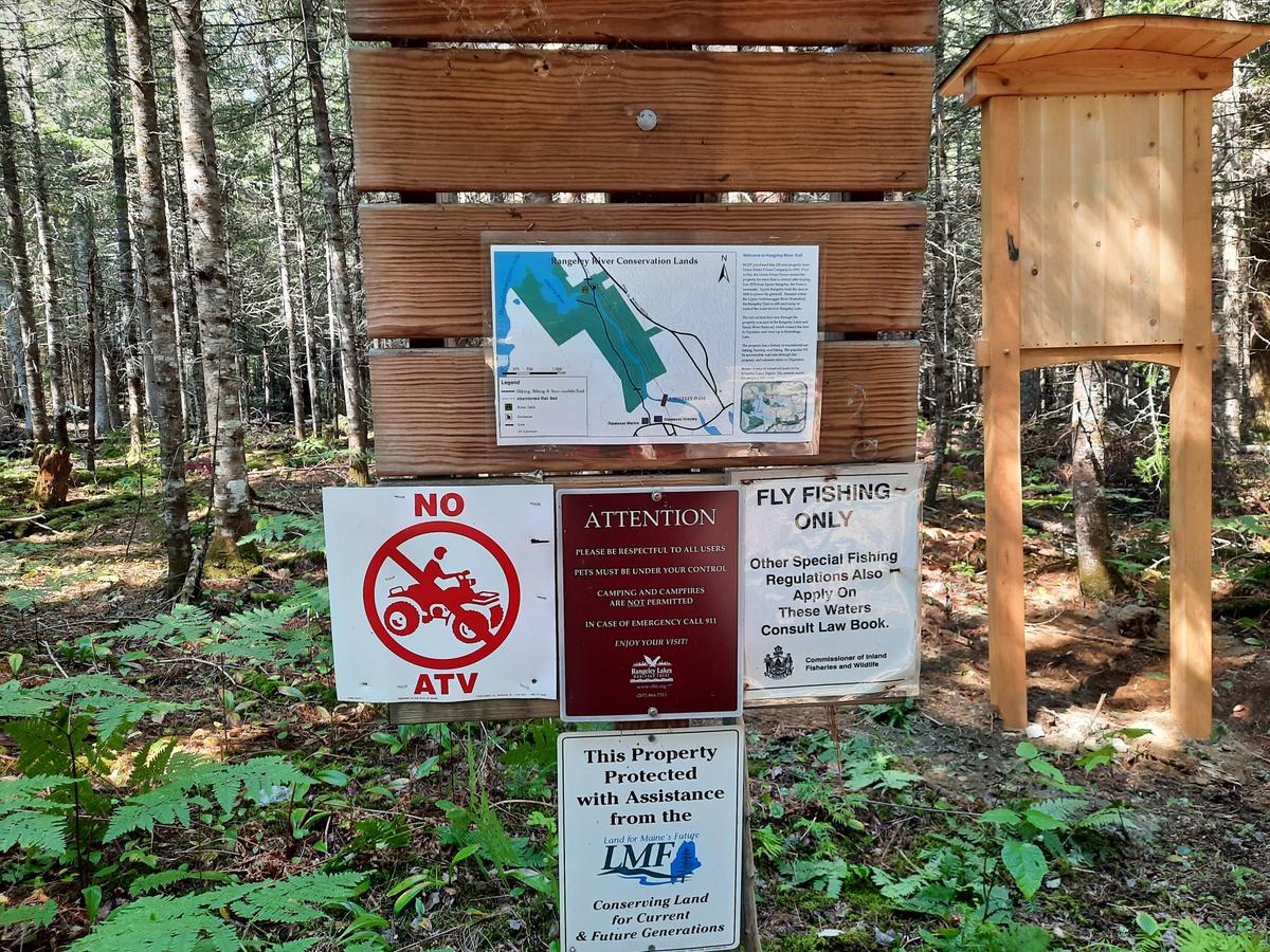 The kiosk just past the gate. Photo credit: Enock Glidden