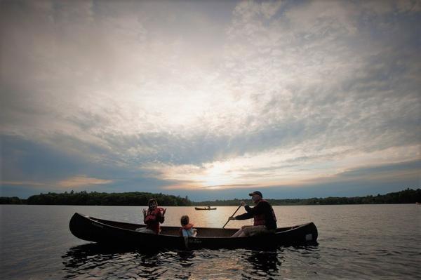 Harvest Picnic and Paddle on Fields Pond