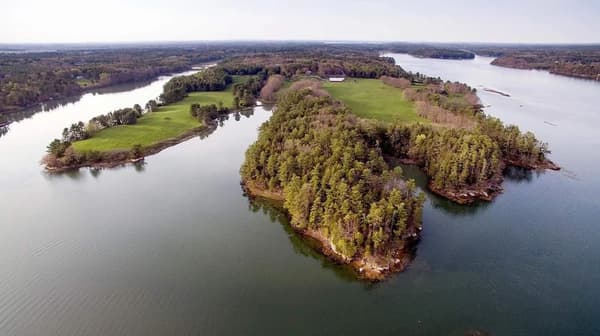 Woods Walk: Woodward Point