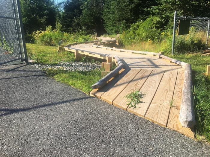 Tennis Courts (western) trailhead (Credit: Hope Rowan)