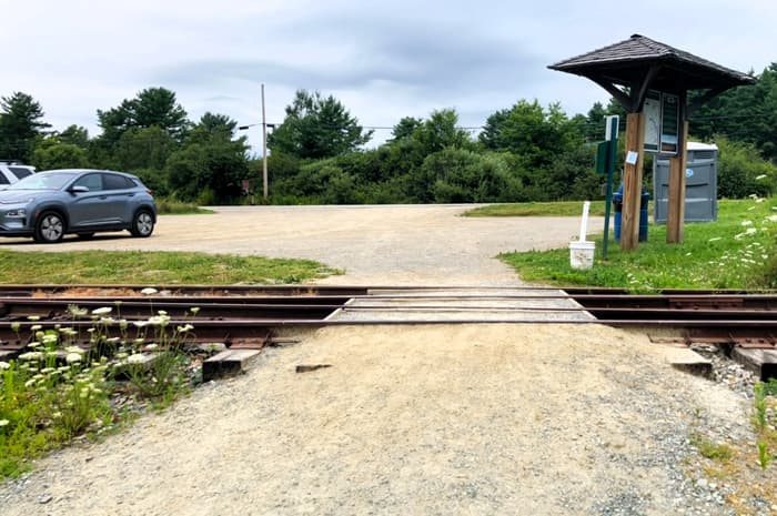Parking lot at northern terminus (Credit: Hope Rowan)