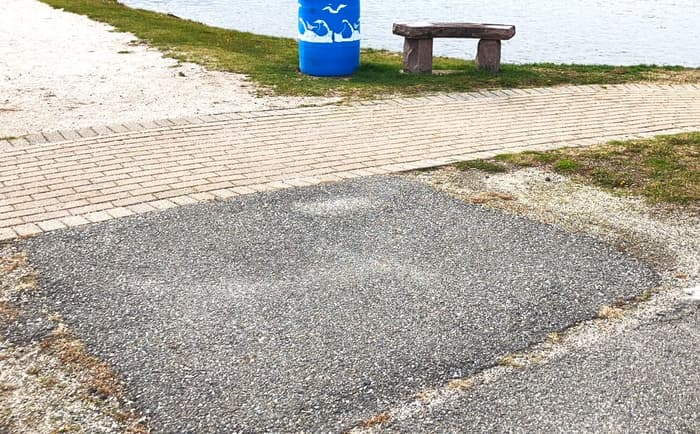 Entrance to walkway at east end (Credit: Hope Rowan)