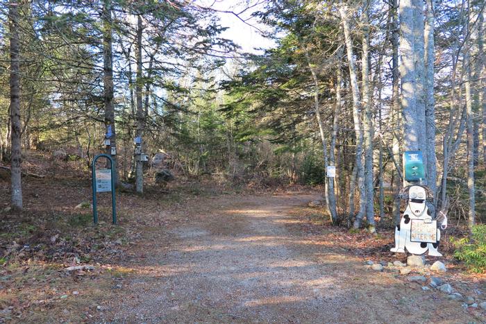 Trailhead (Credit: Hope Rowan)