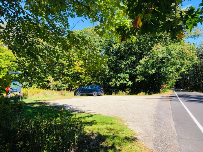 Tarbox Preserve Parking Area (Credit: BTLT)