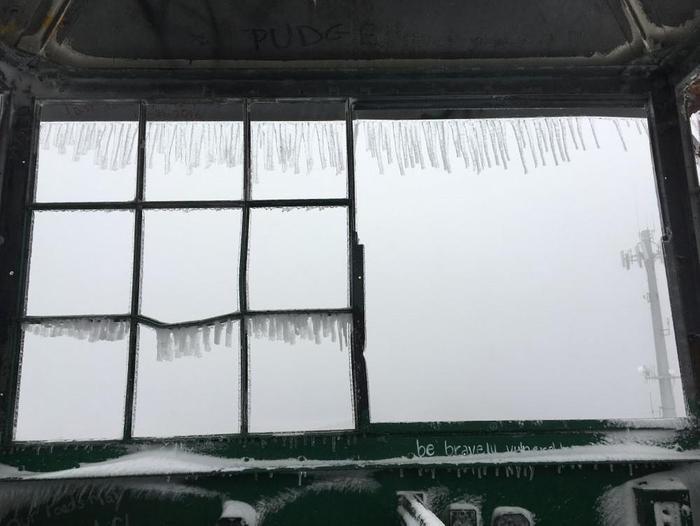 Inside the fire tower (Credit: Robert Ratford)