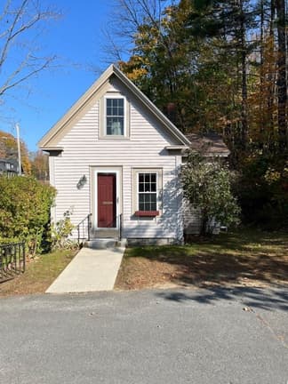 Charming office building in Wilton!