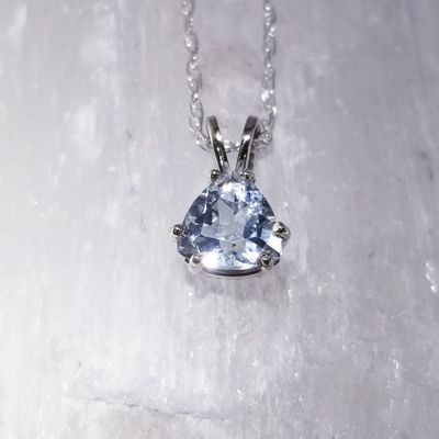 Clear Blue Maine Aquamarine Pendant