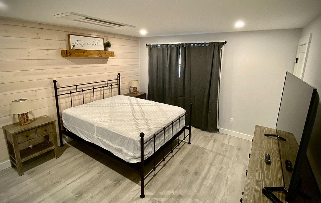 bedroom in the sugar maple rental