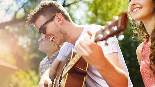 band playing at campground