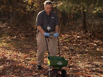 professional tick management services in new jersey at work