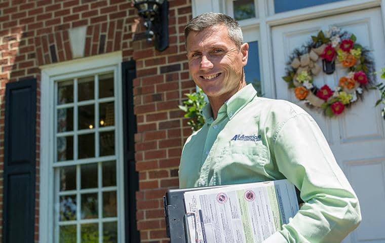 friendly home pest control technician in nashville tn