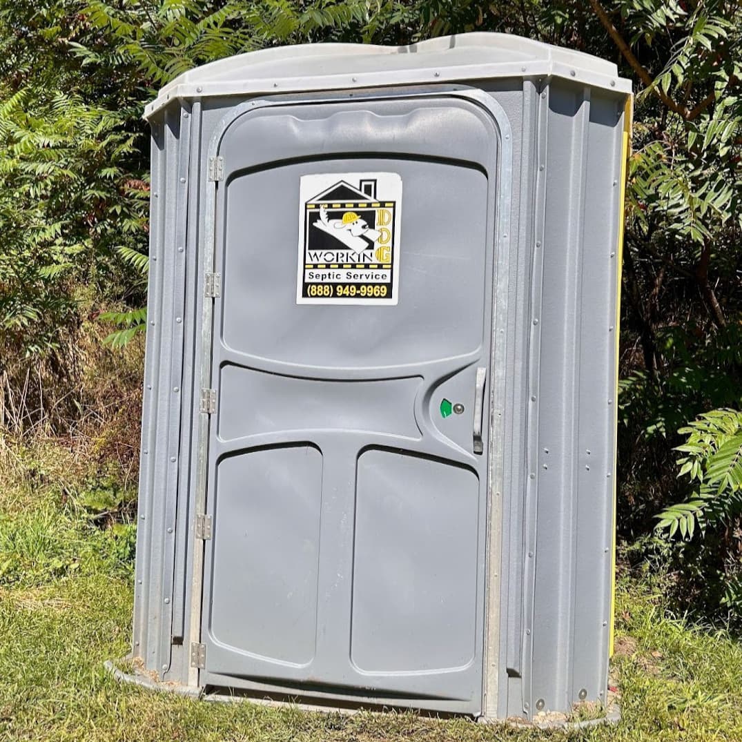 Accessible port-o-potty