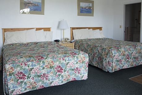 Two queen size beds for family lodging in acadia national park