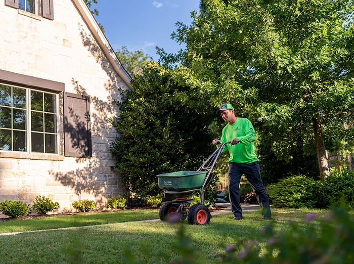 lawn fertilization services tulsa