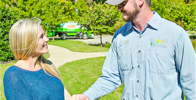 customer and pest technician